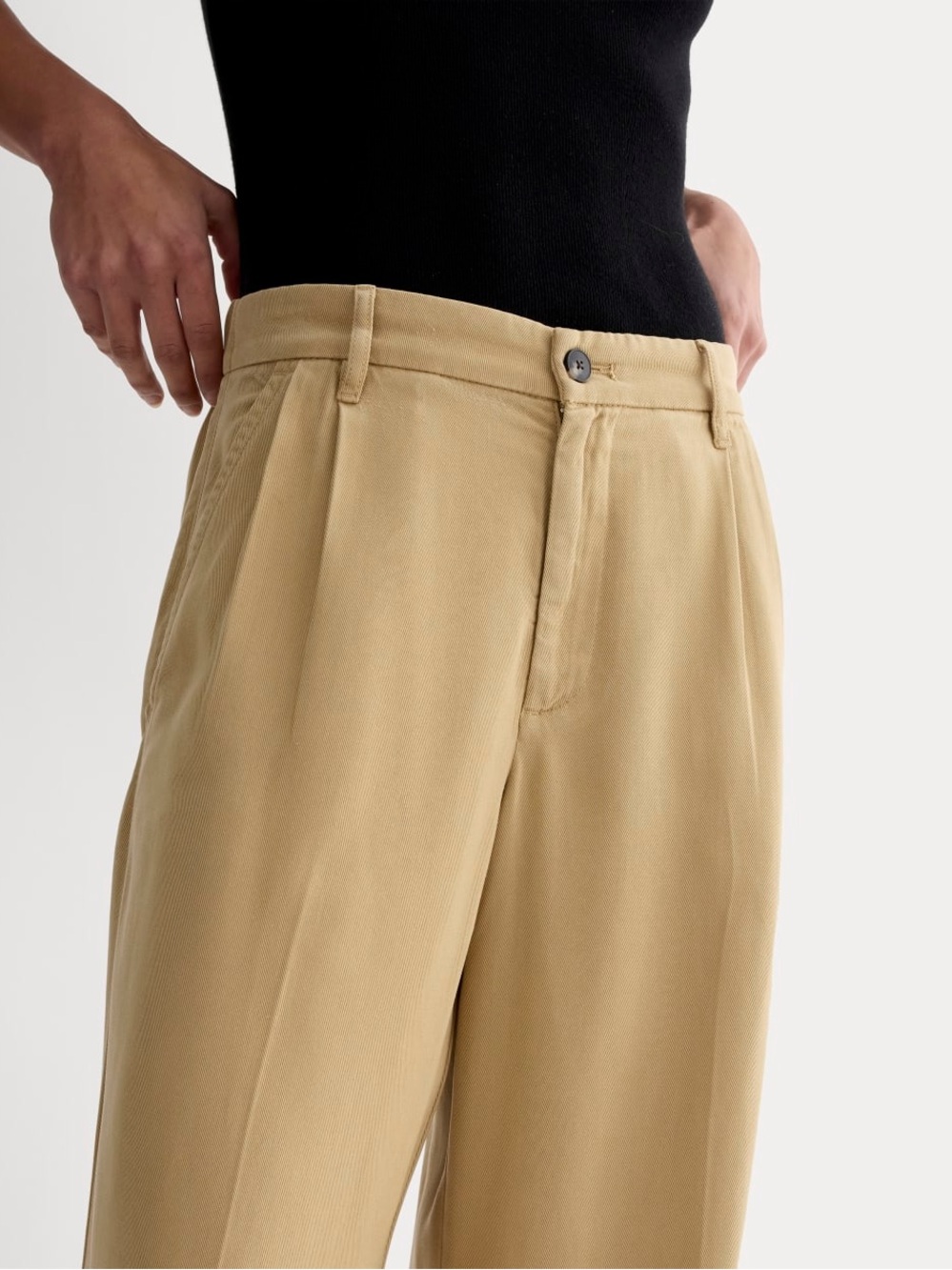 Everlane wide leg khaki 100% tencel butter soft pants size 4